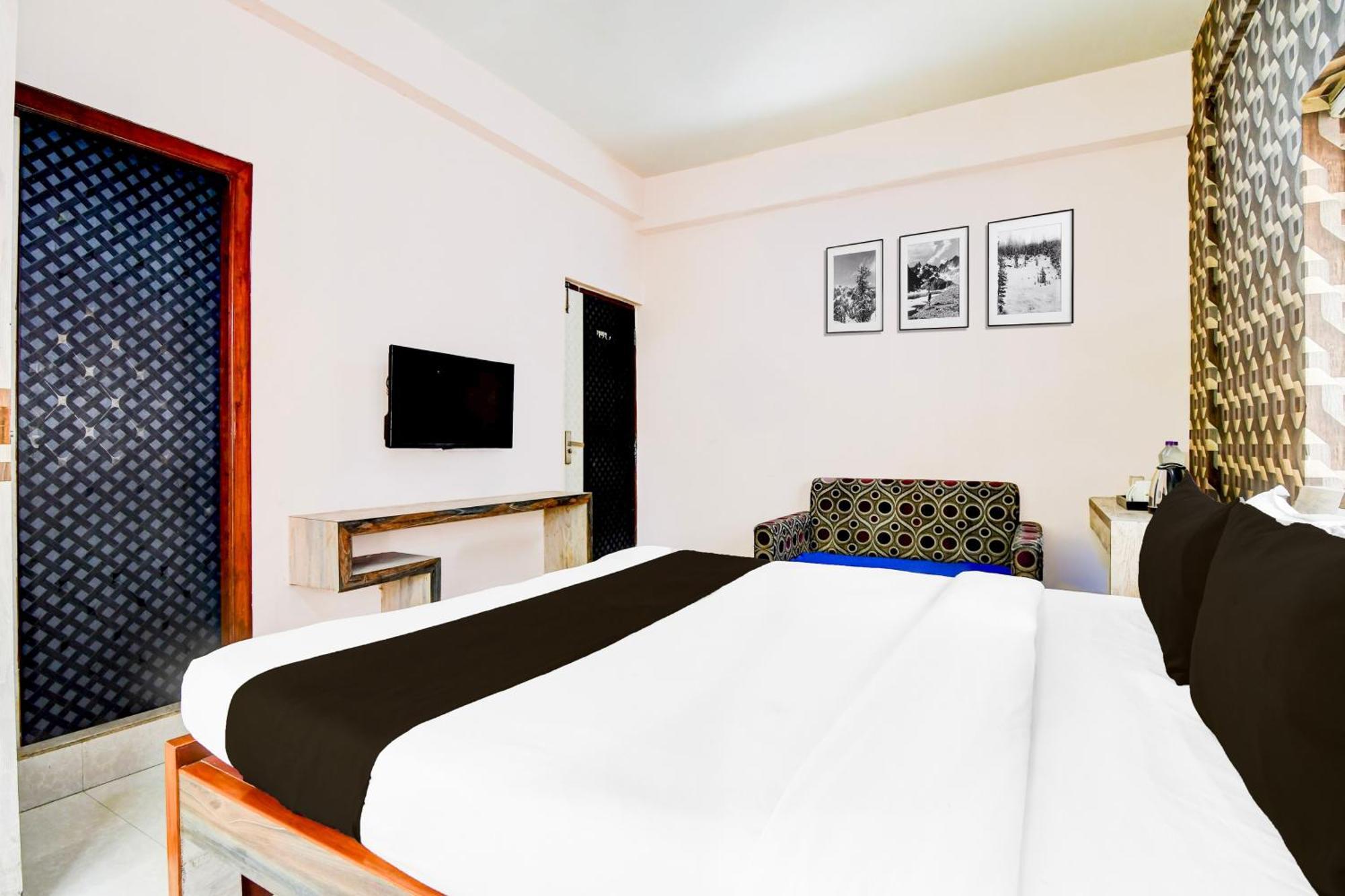 Hotel O Rajdanga Near Acropolis Mall Formerly The Corporate *